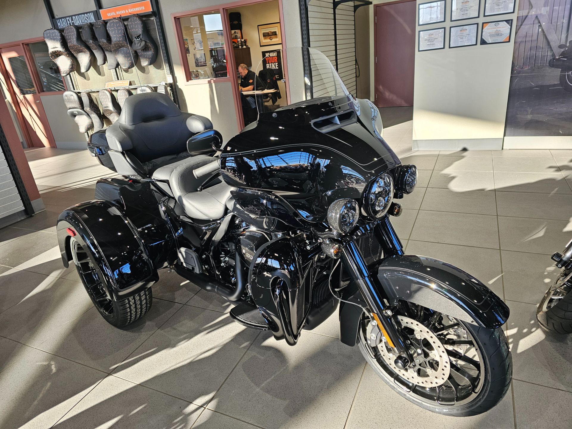 New 2025 HarleyDavidson Tri Glide® Ultra Motorcycles in Flint MI P