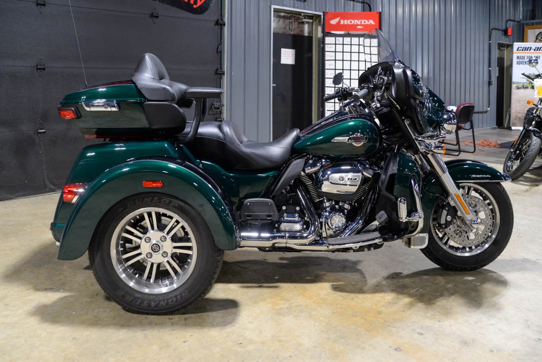2024 Harley-Davidson Tri Glide® Ultra 3