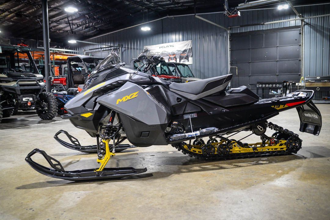 2026 Ski-Doo MXZ Adrenaline 137 850 E-TEC ES Ripsaw 1.25 5