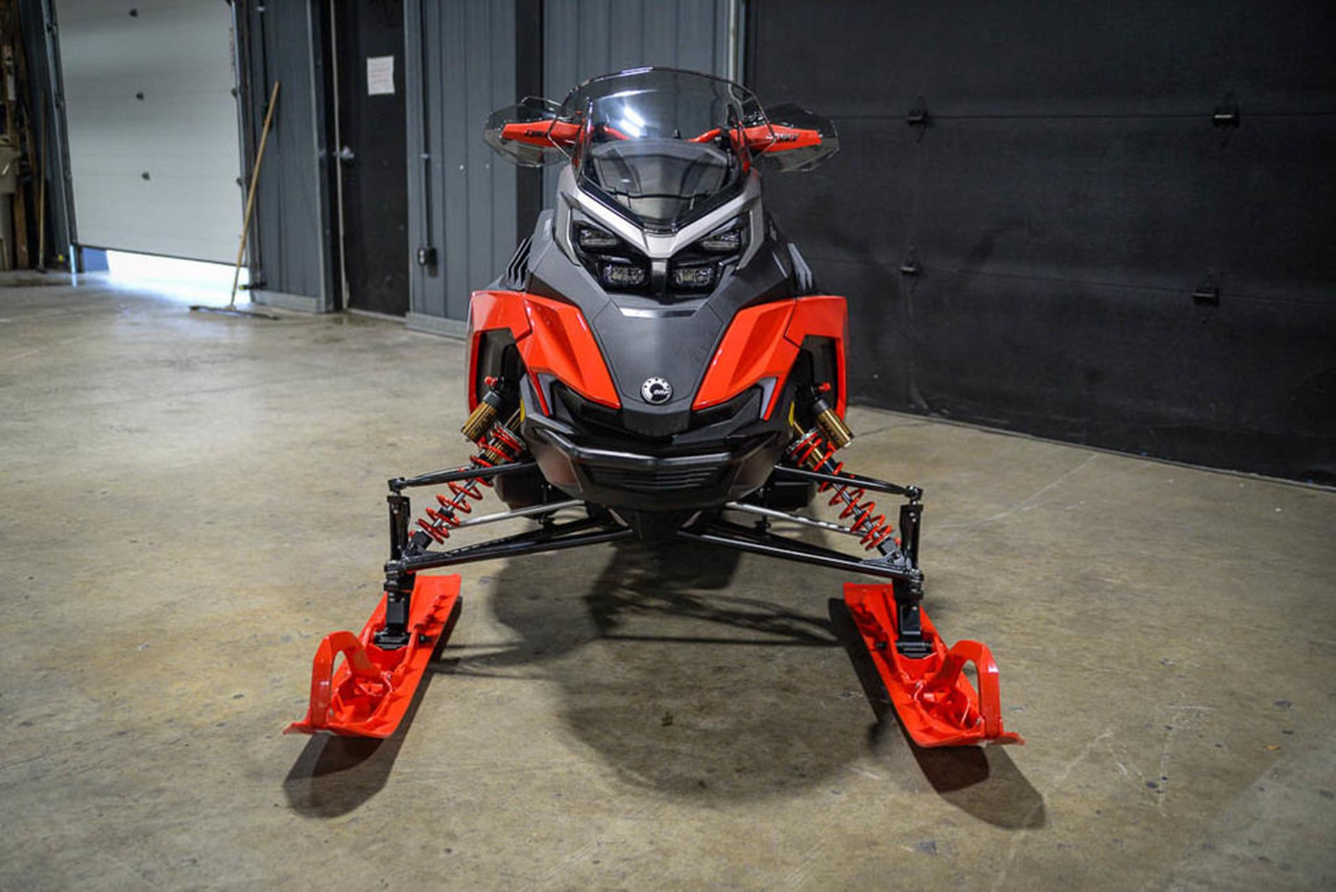 2026 LYNX Rave RE 850 E-TEC Ice Ripper XT 1.5 M.S. / E.S. w/ 10.25 in ...
