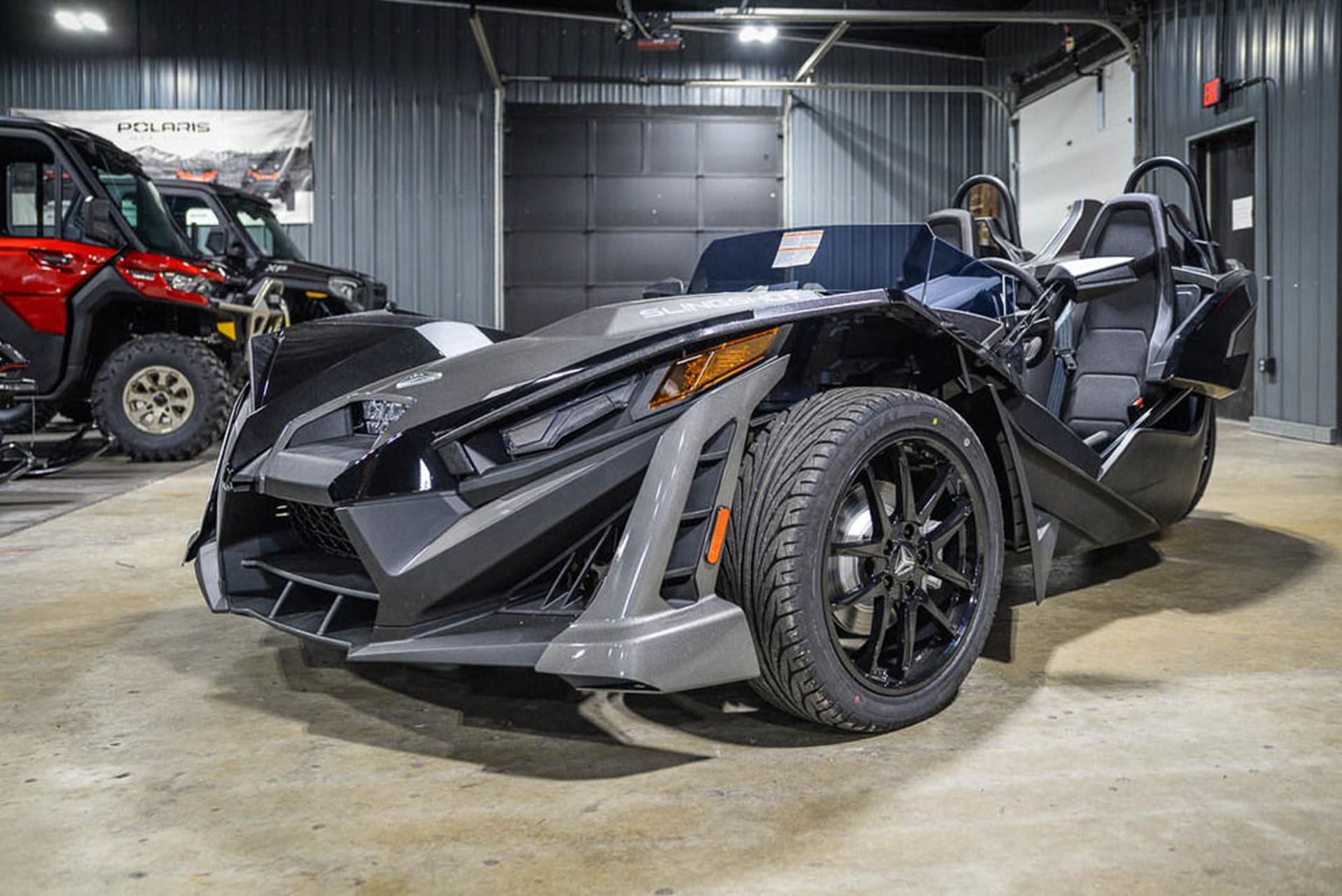 2025  Slingshot SLR - AutoDrive 8