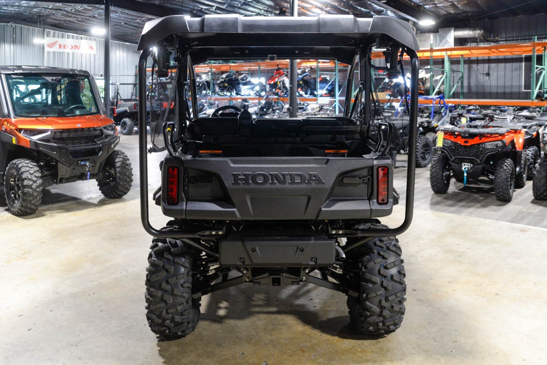 2026 Honda Pioneer 1000-5 Deluxe 4