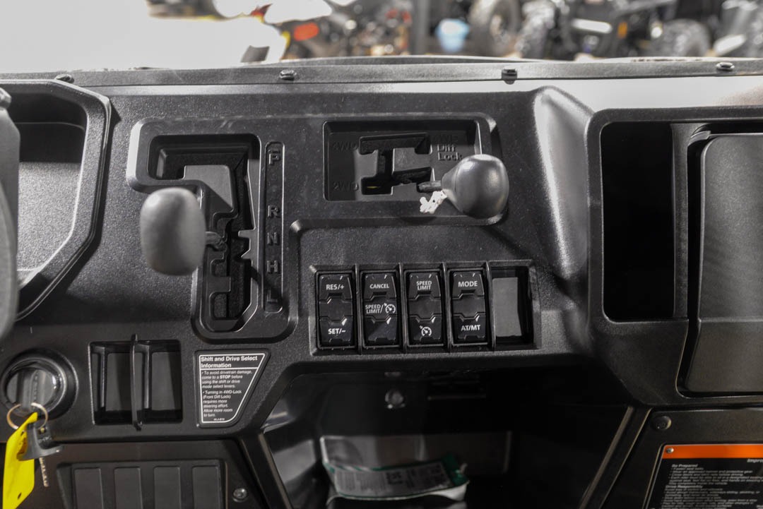 2026 Honda Pioneer 1000-5 Deluxe 11