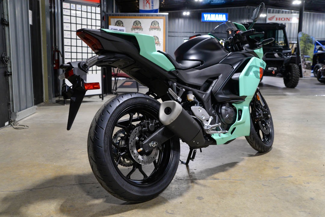 2026 Yamaha YZF-R3 4