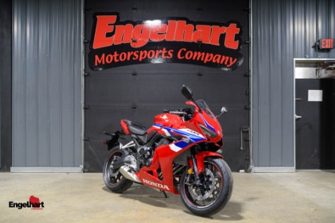 2026 Honda CBR650R E-Clutch