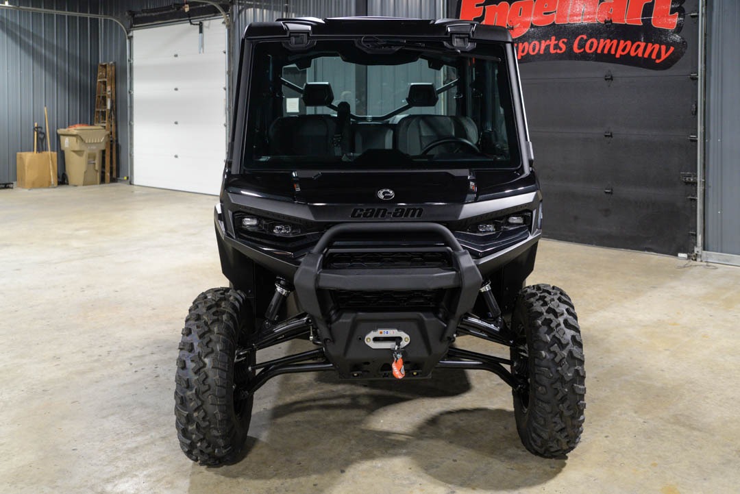 2026 Can-Am™ Defender MAX XT CAB HD11 7