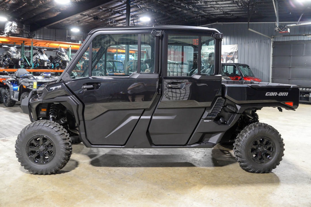 2026 Can-Am™ Defender MAX XT CAB HD11 5