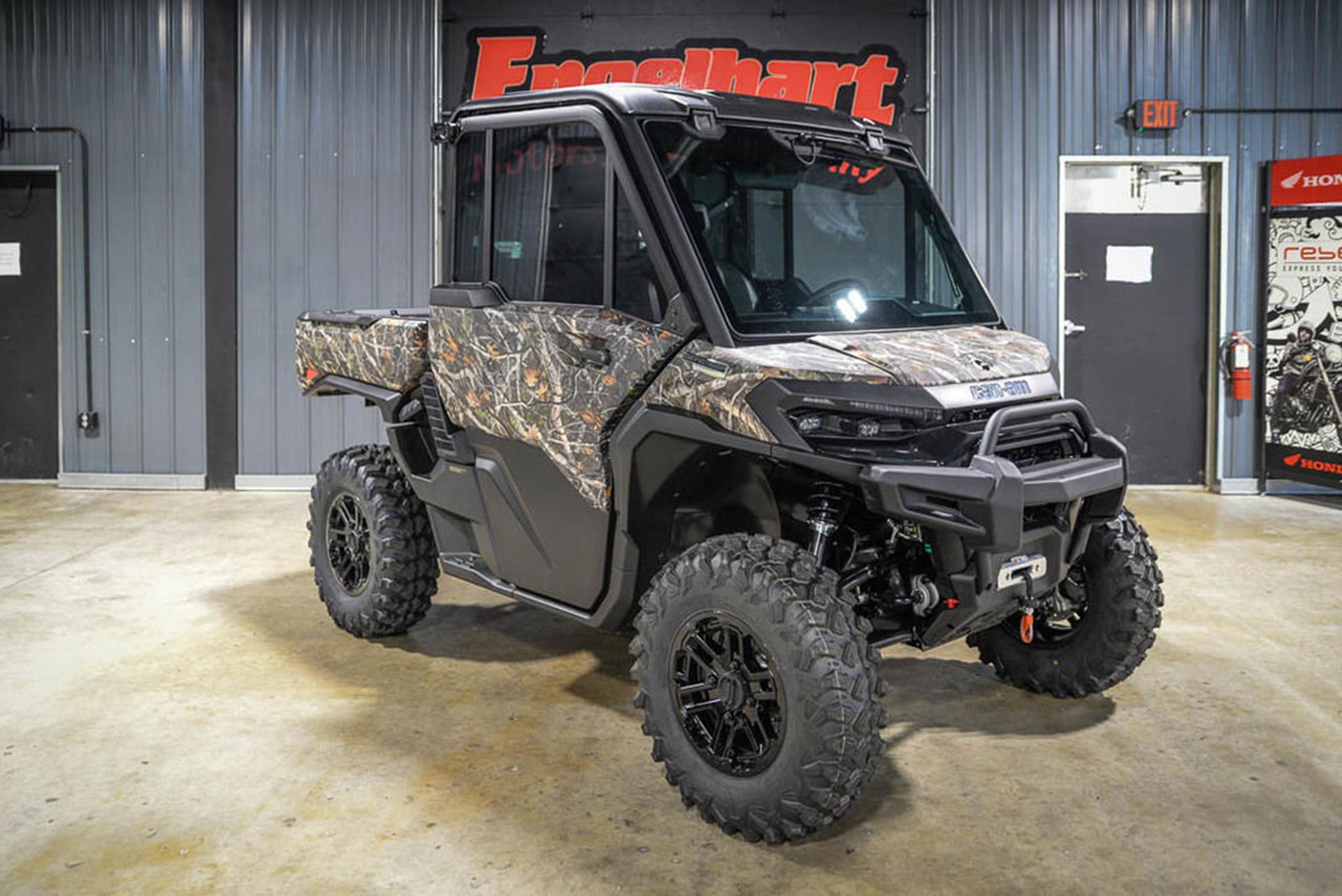 2026 Can-Am™ Defender Limited HD11 1
