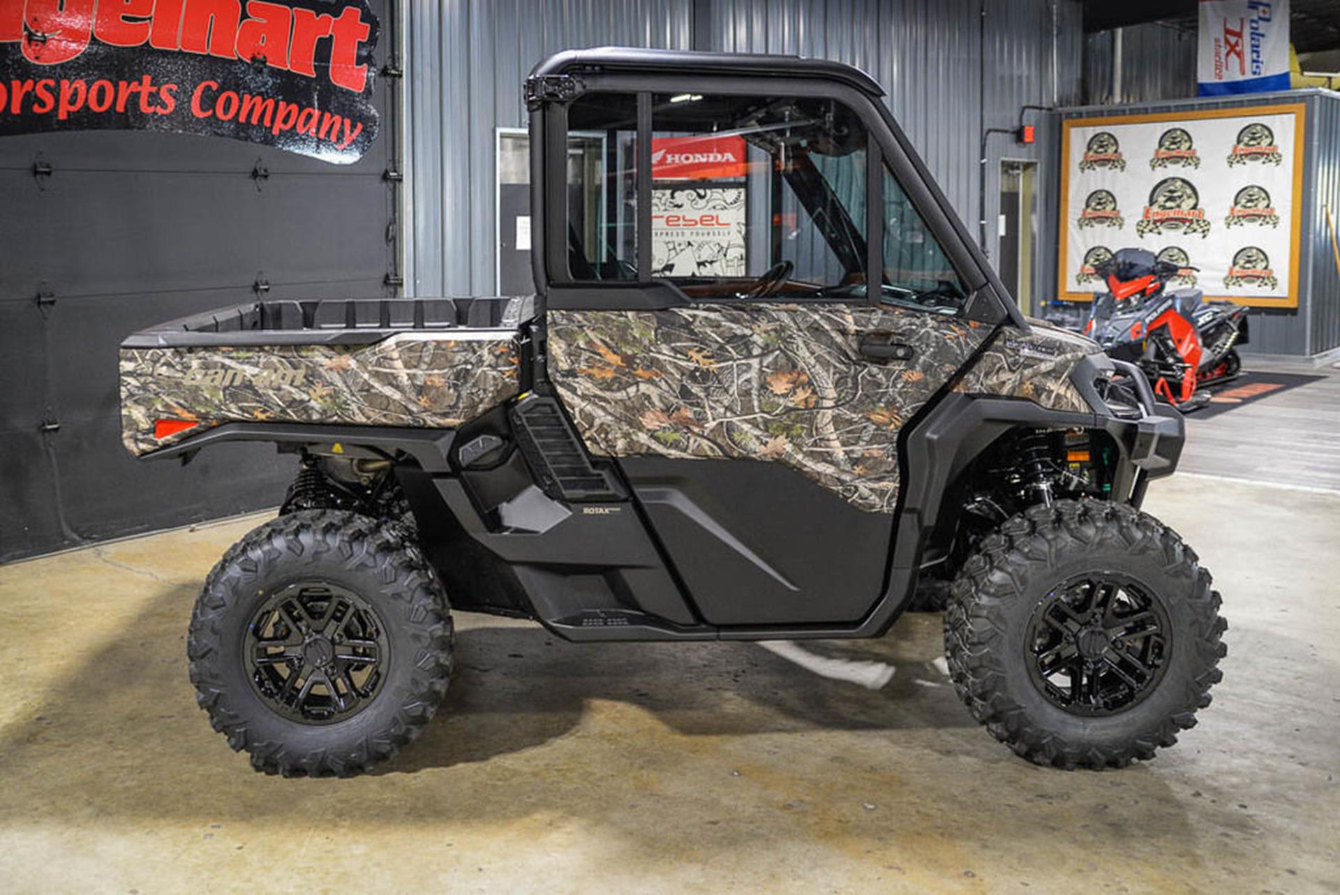2026 Can-Am™ Defender Limited HD11 2