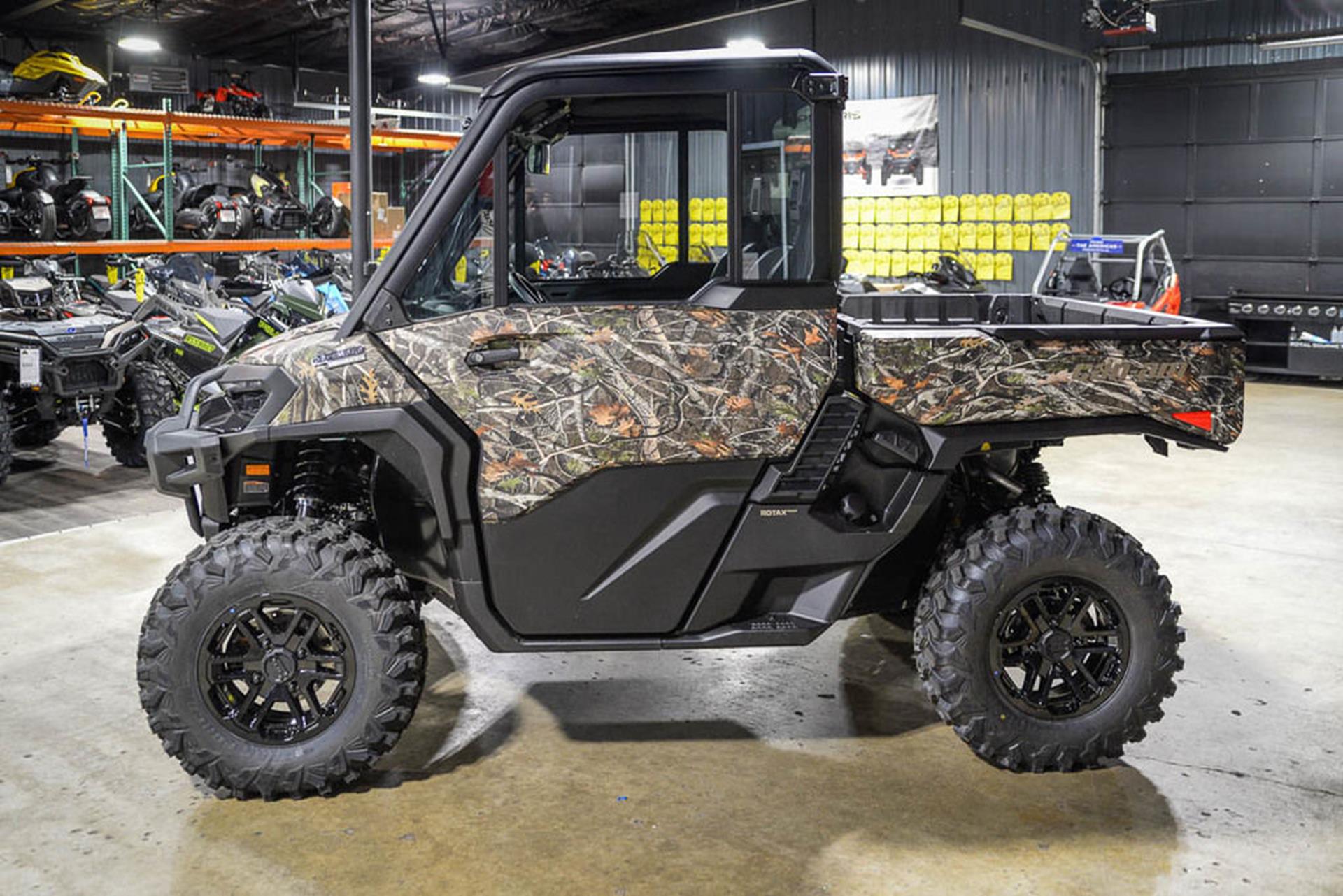 2026 Can-Am™ Defender Limited HD11 6