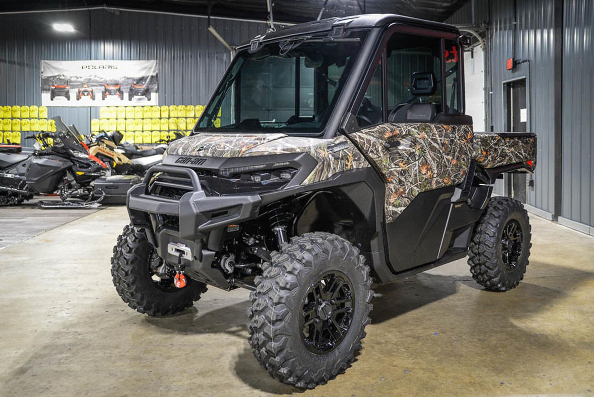 2026 Can-Am™ Defender Limited HD11 7