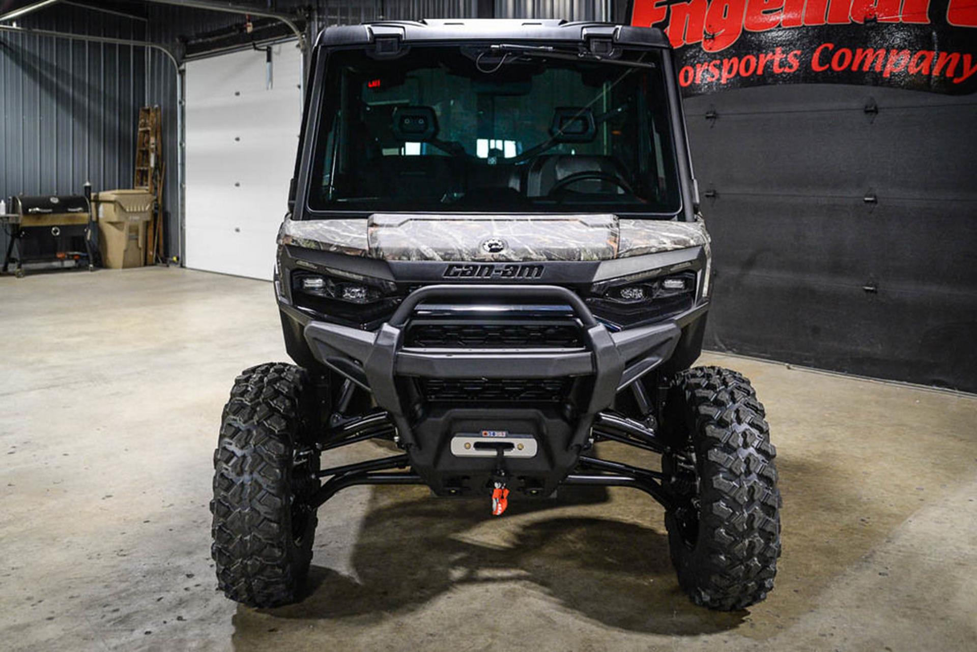 2026 Can-Am™ Defender Limited HD11 8