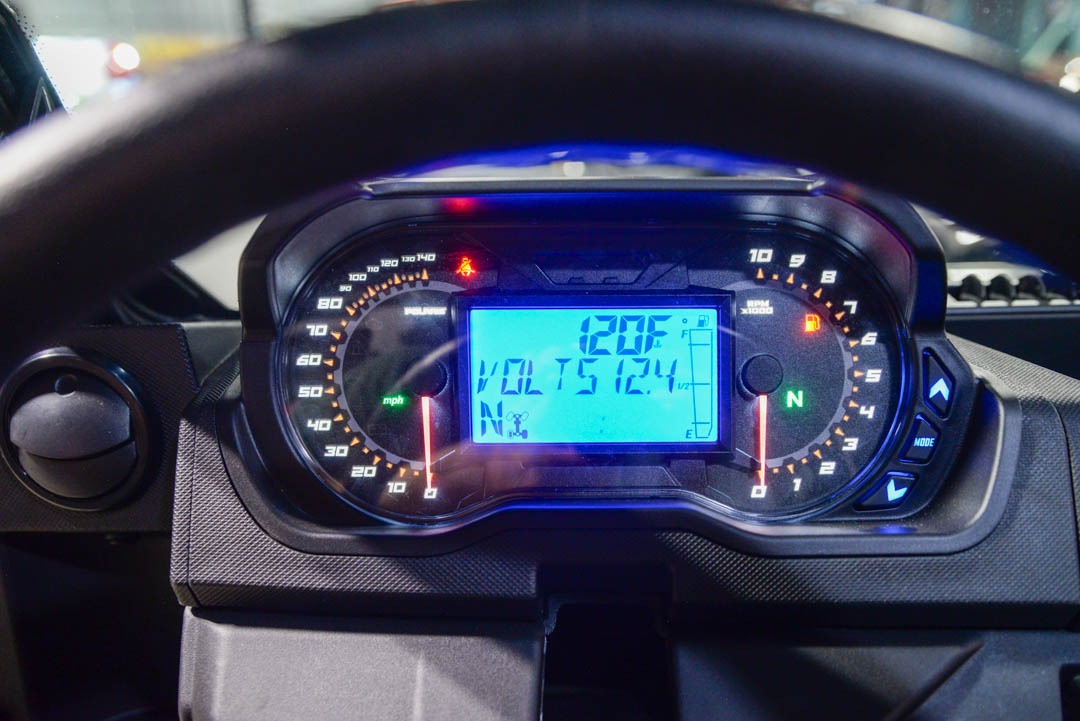 2027 Polaris Ranger Crew XP 1000 Cab 10