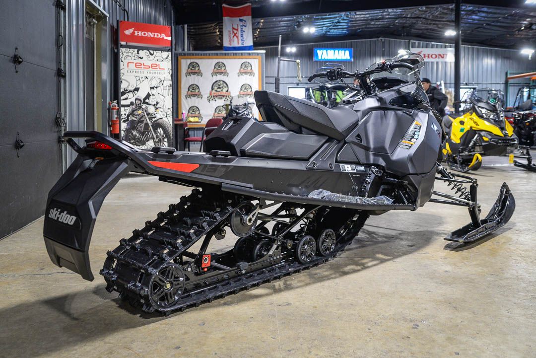 2026 Ski-Doo MXZ Adrenaline 137 850 E-TEC ES Ripsaw 1.25 4