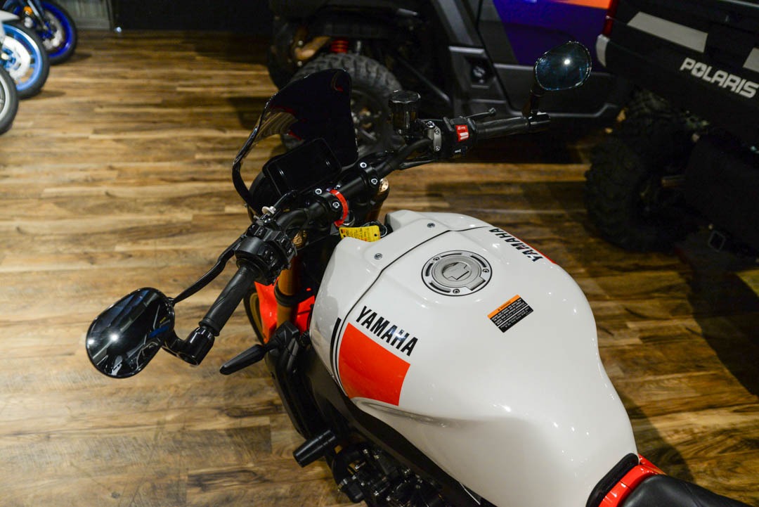 2024 Yamaha XSR900 6