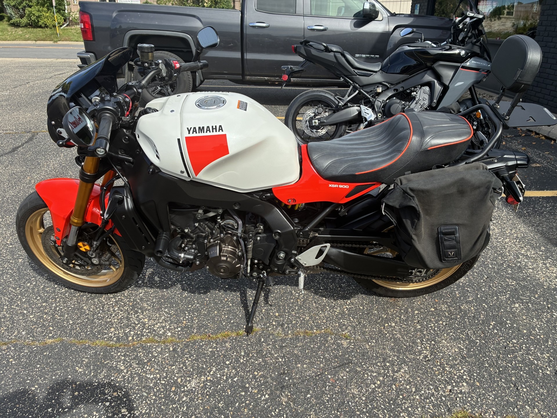 2024 Yamaha XSR900 3