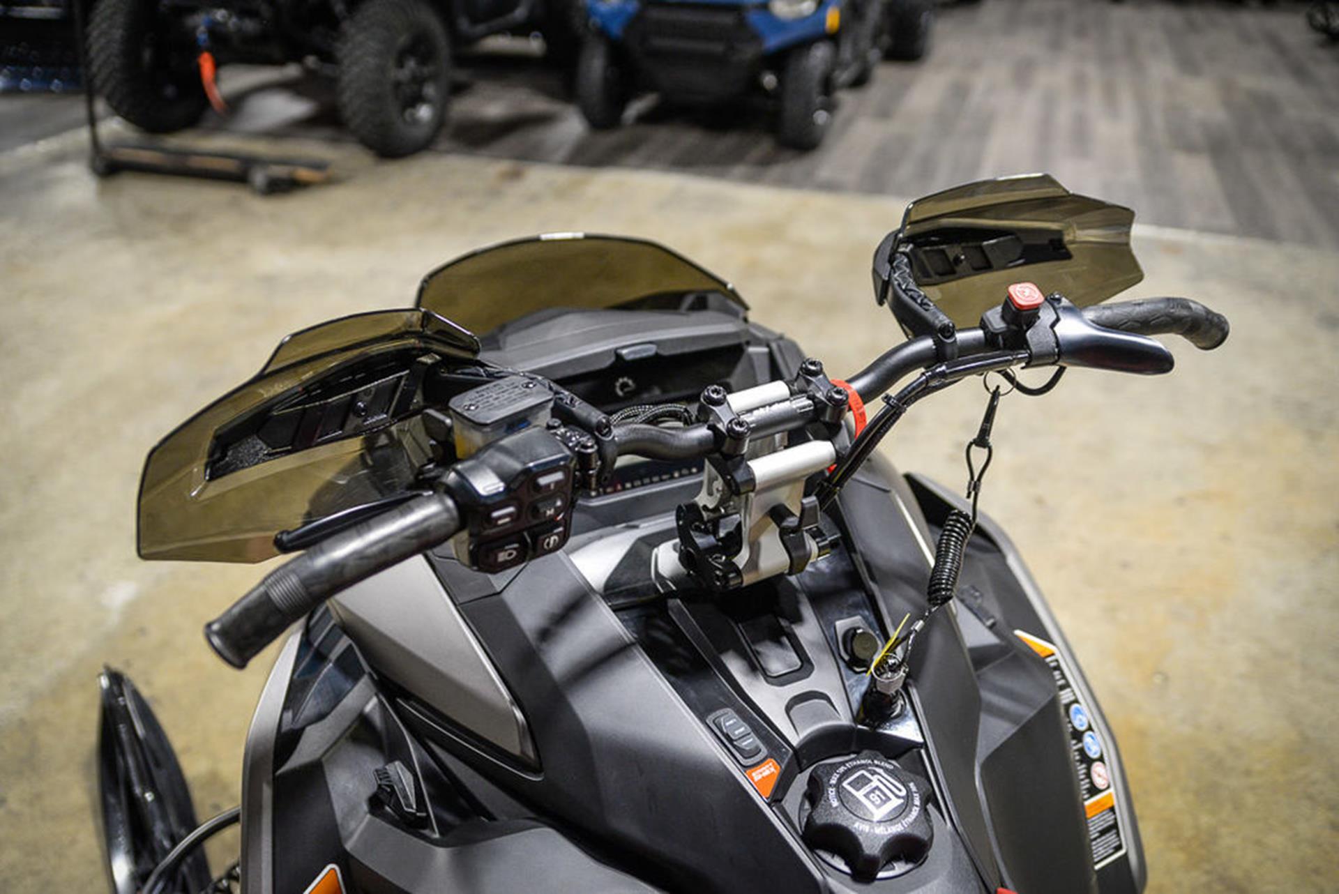 2023 Ski-Doo MXZ X-RS 850 E-TEC ES w/ Smart-Shox & Pilot TX Rip 8