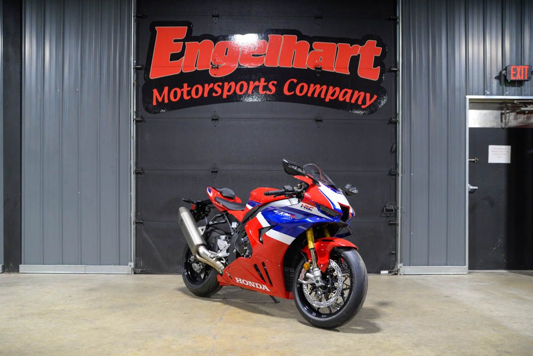 2026 Honda CBR1000RR-R Fireblade SP 1