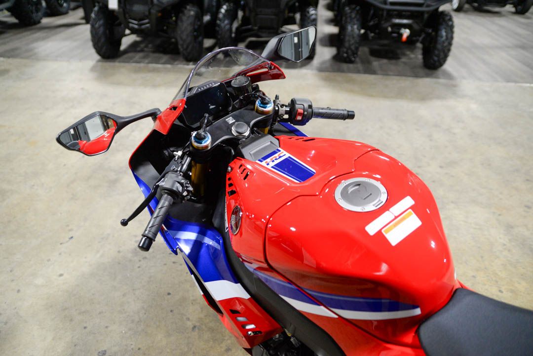 2026 Honda CBR1000RR-R Fireblade SP 8