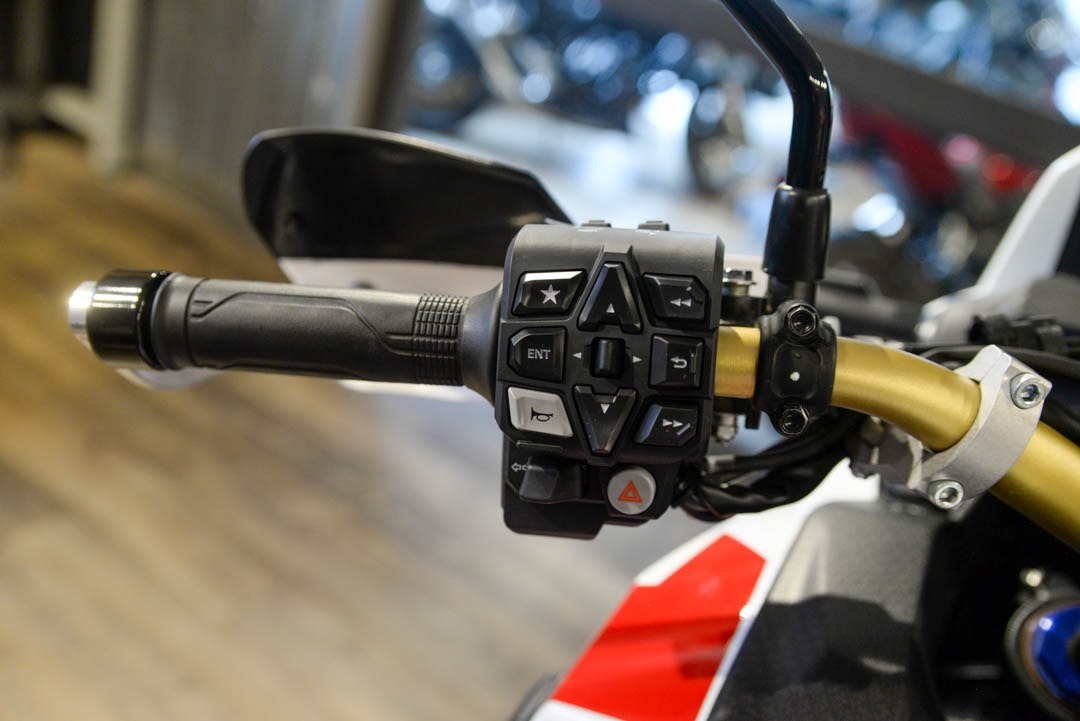 2025 Honda Africa Twin Adventure Sports ES 8