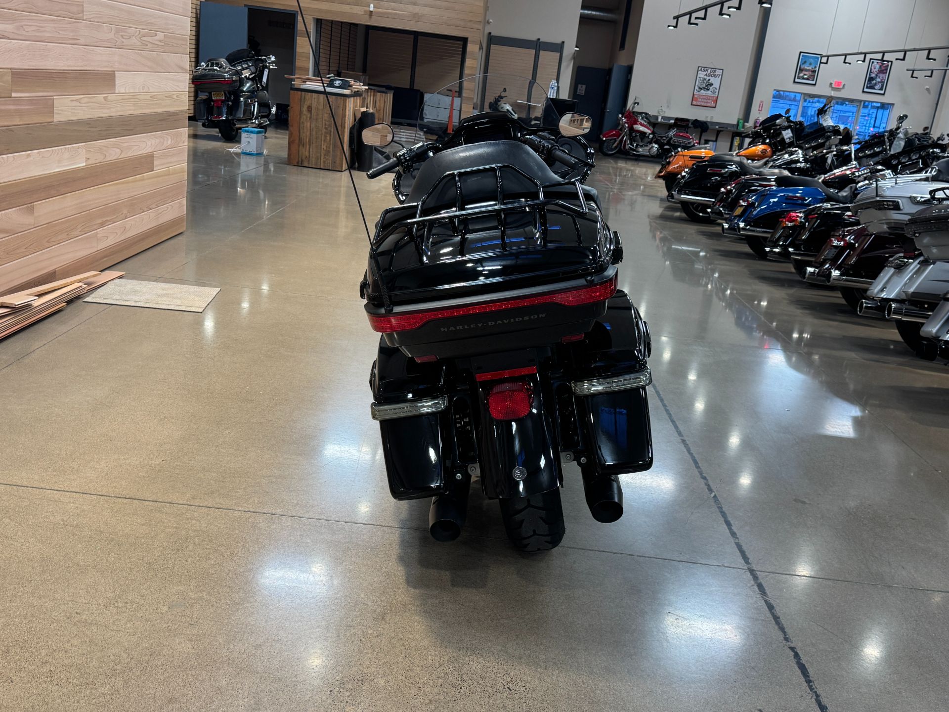 2022 Harley-Davidson Road Glide® Limited 5