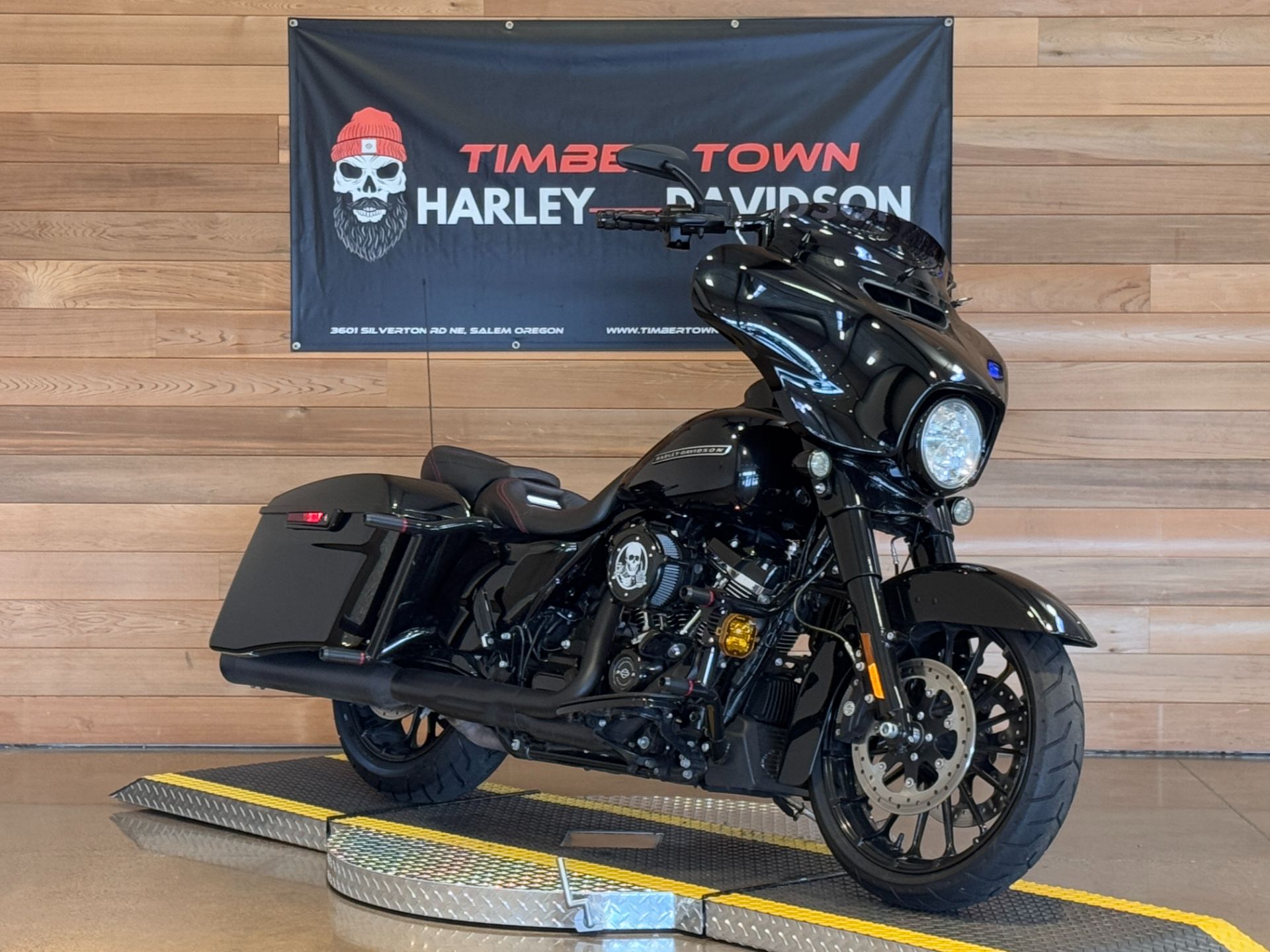 2018 Harley-Davidson Street Glide® Special in Salem, Oregon - Photo 2