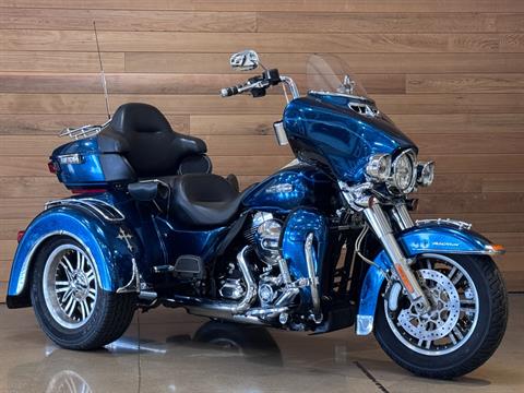 2015 Harley-Davidson Tri Glide® Ultra in Salem, Oregon - Photo 2