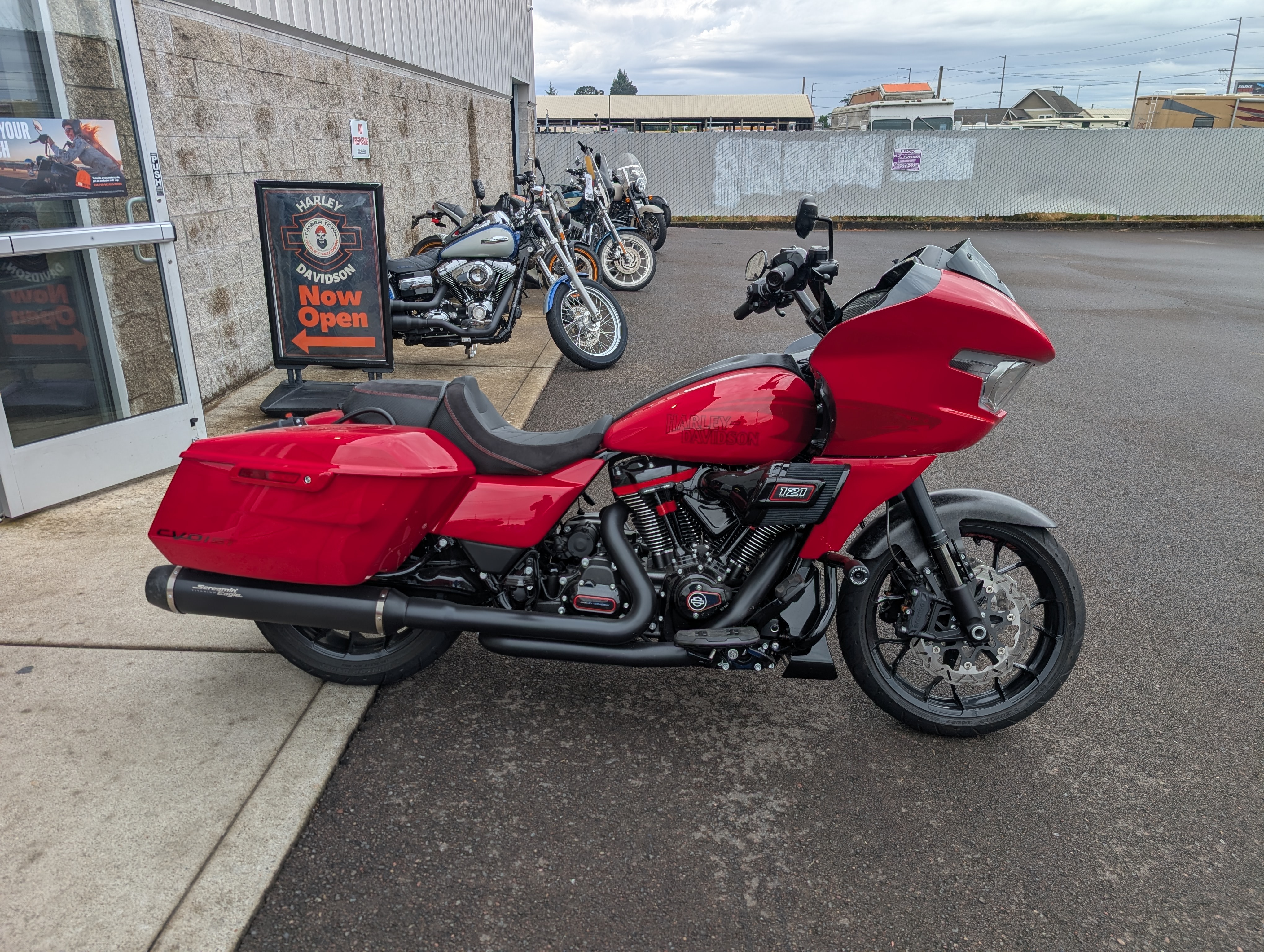 2025 CVO Road Glide® ST