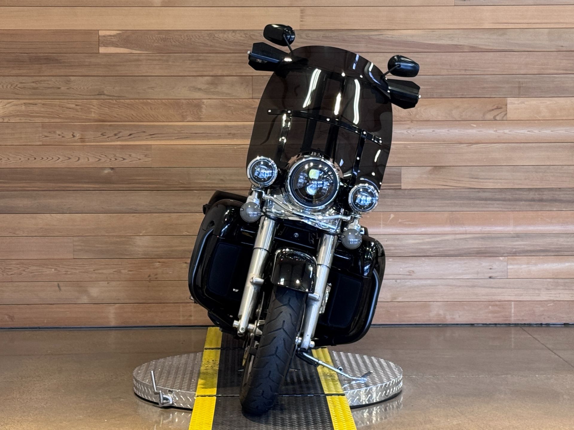 2015 Harley-Davidson Road King® in Salem, Oregon - Photo 3