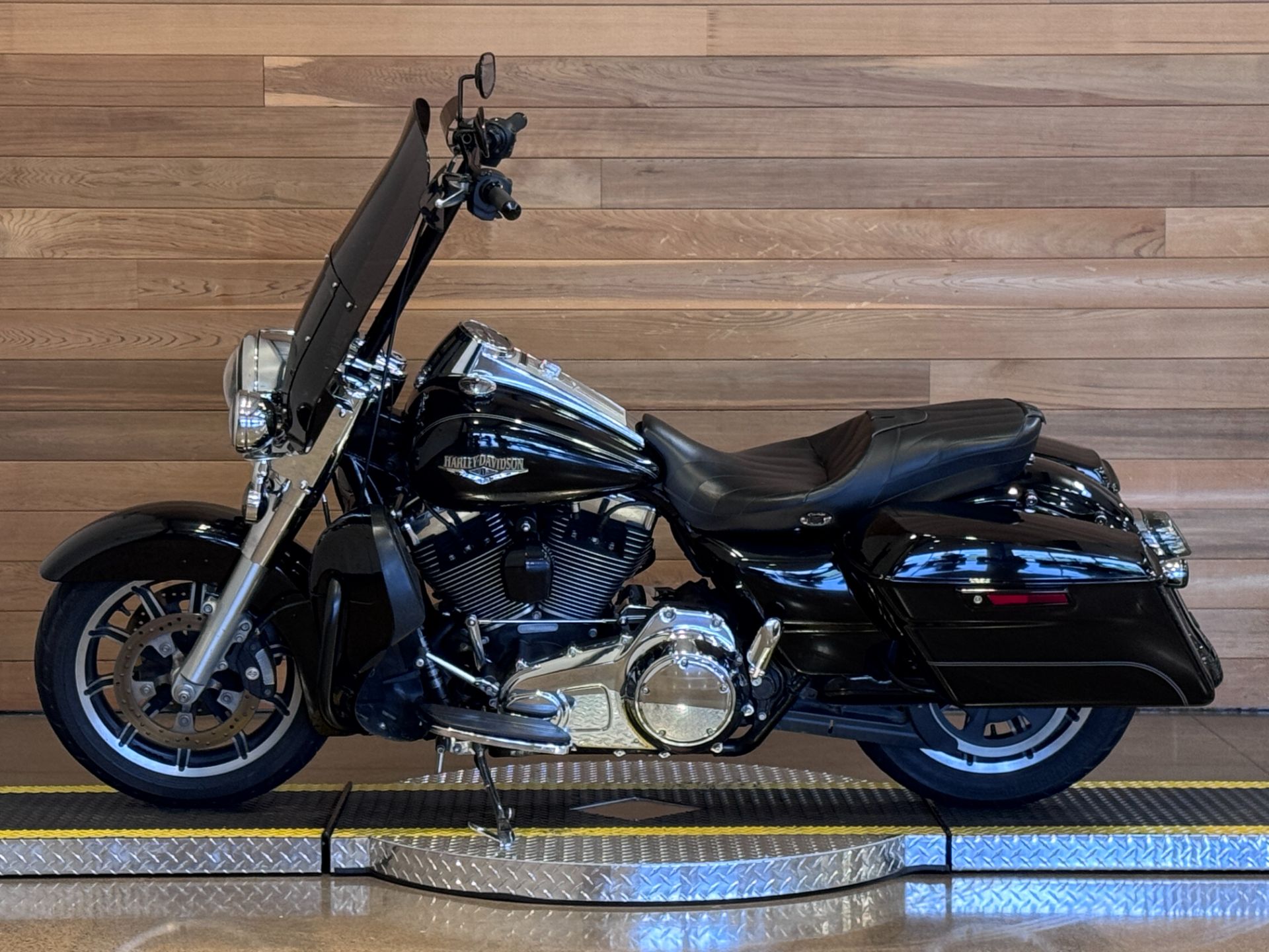 2015 Harley-Davidson Road King® in Salem, Oregon - Photo 5