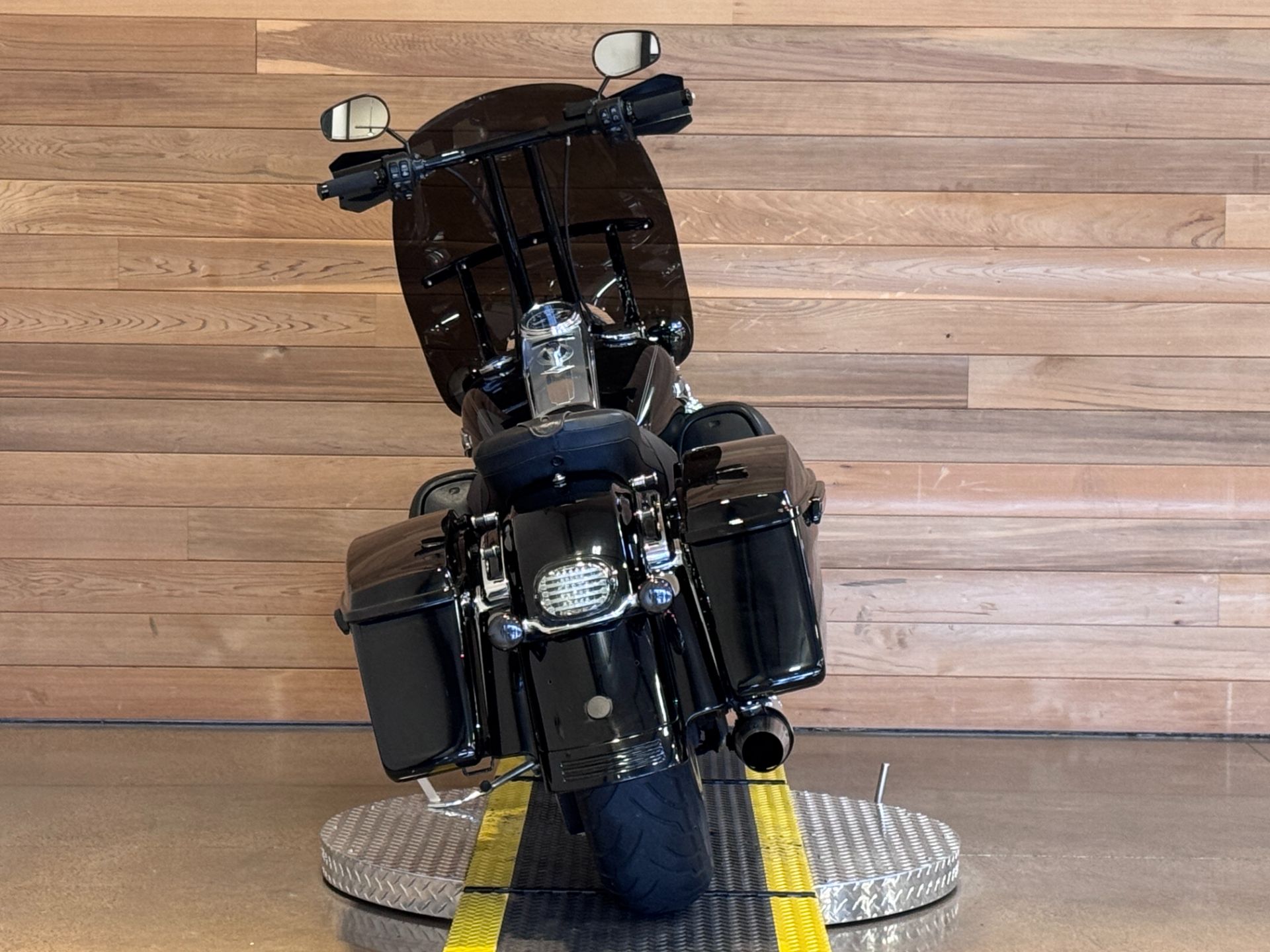 2015 Harley-Davidson Road King® in Salem, Oregon - Photo 6