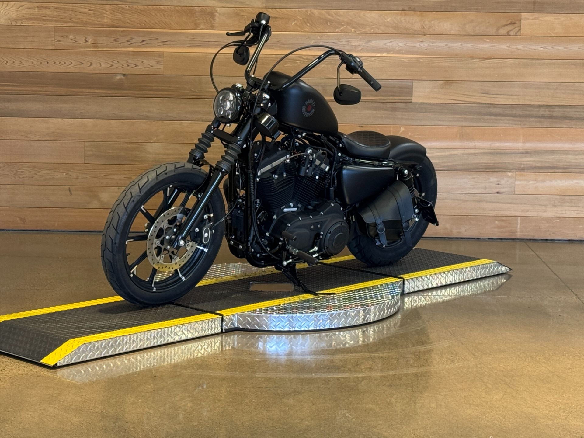 2020 Harley-Davidson Iron 883™ in Salem, Oregon - Photo 4