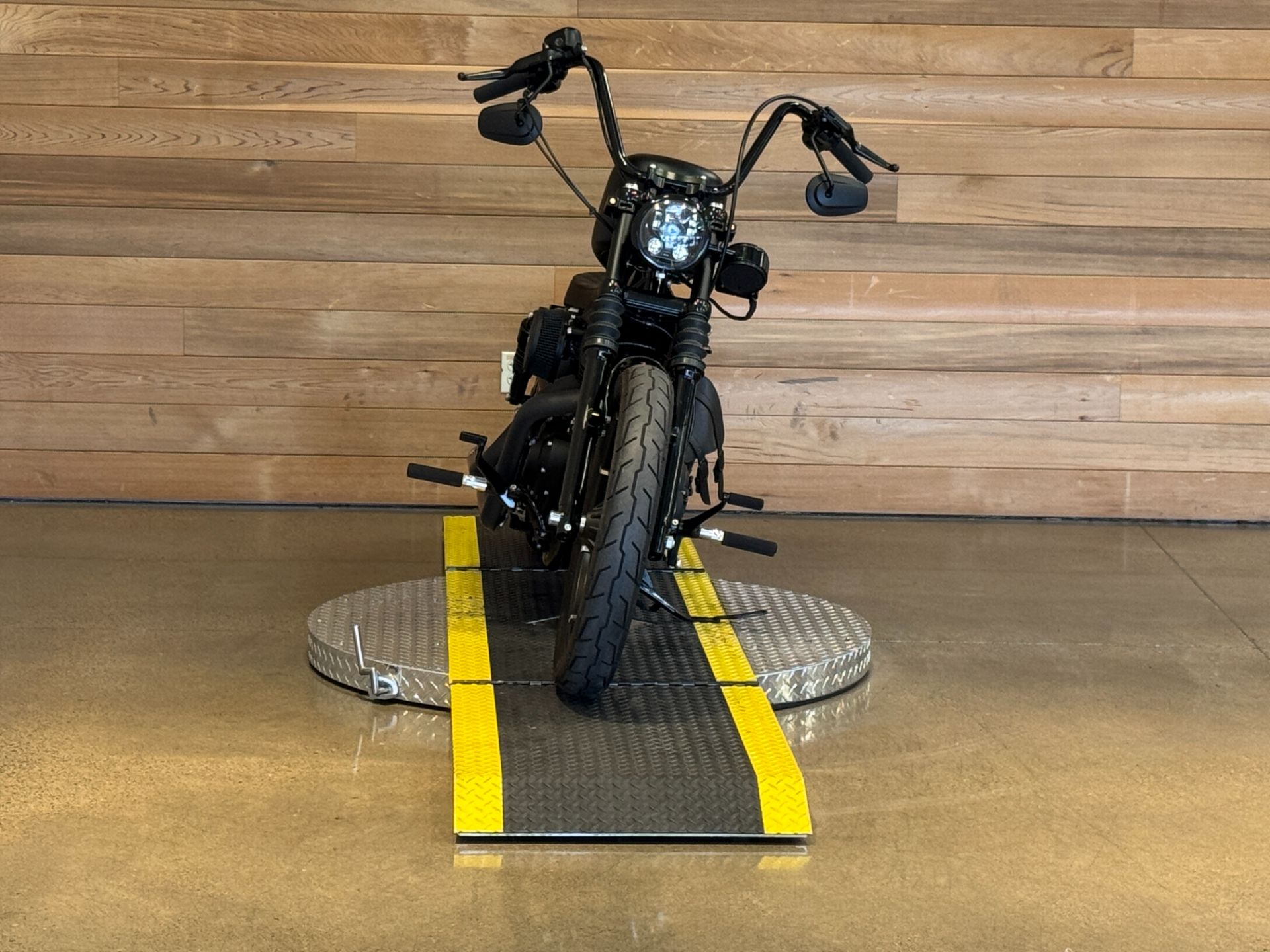 2020 Harley-Davidson Iron 883™ in Salem, Oregon - Photo 3