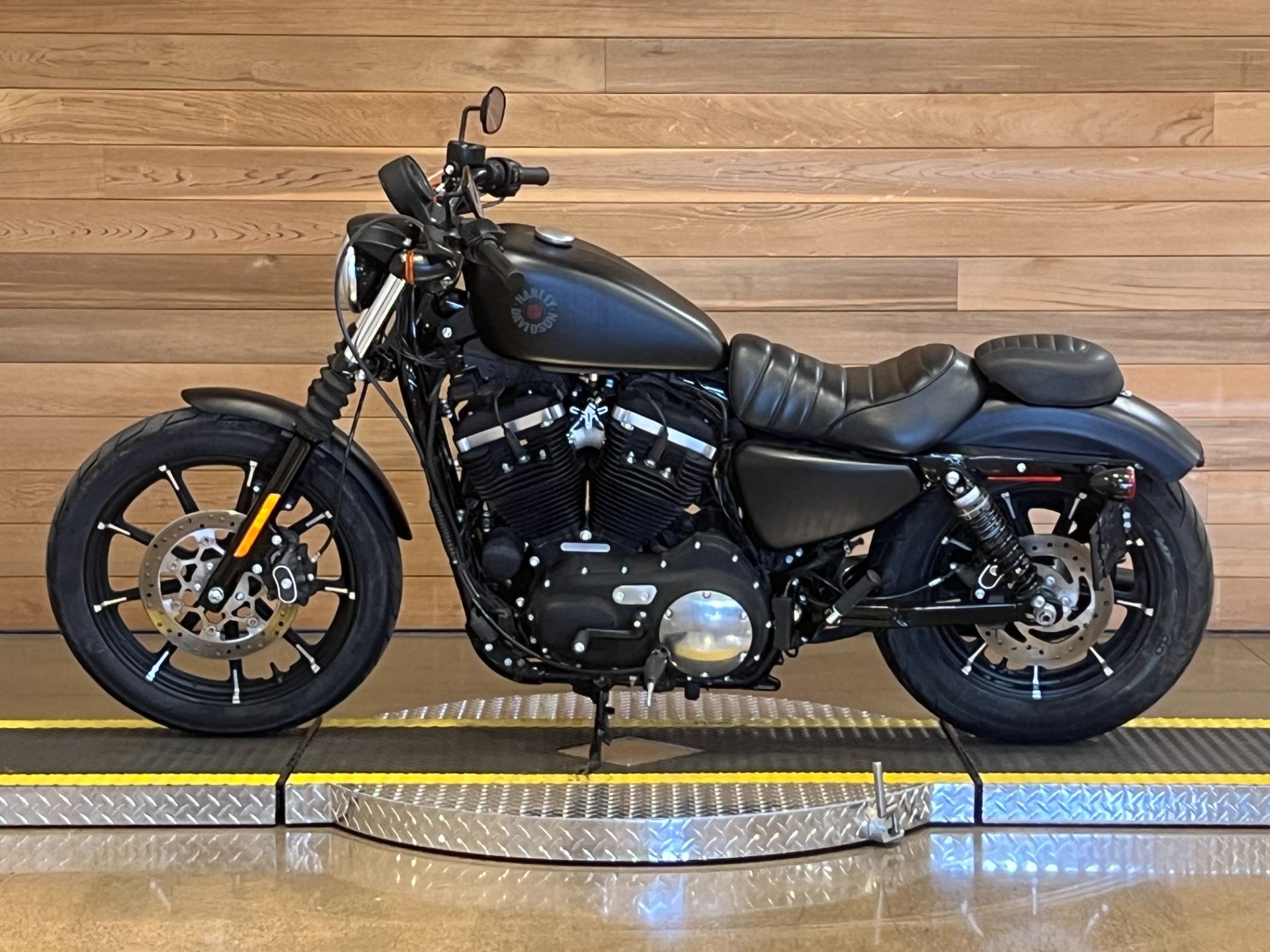 2020 Harley-Davidson Iron 883™ in Salem, Oregon - Photo 5