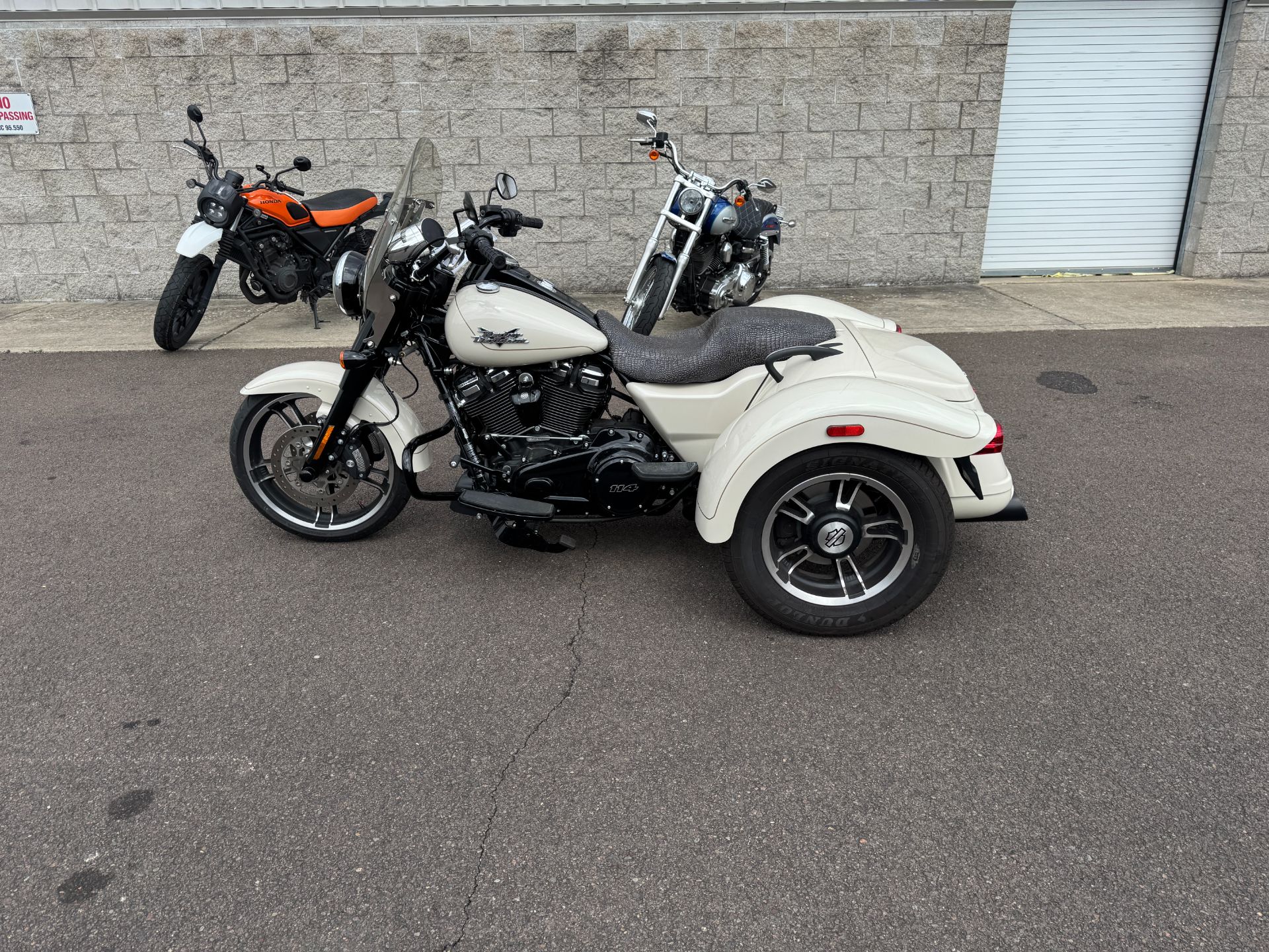 2023 Harley-Davidson Freewheeler® 4