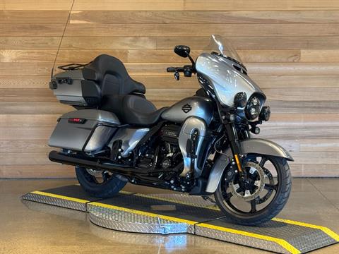 2019 Harley-Davidson CVO™ Limited in Salem, Oregon - Photo 2