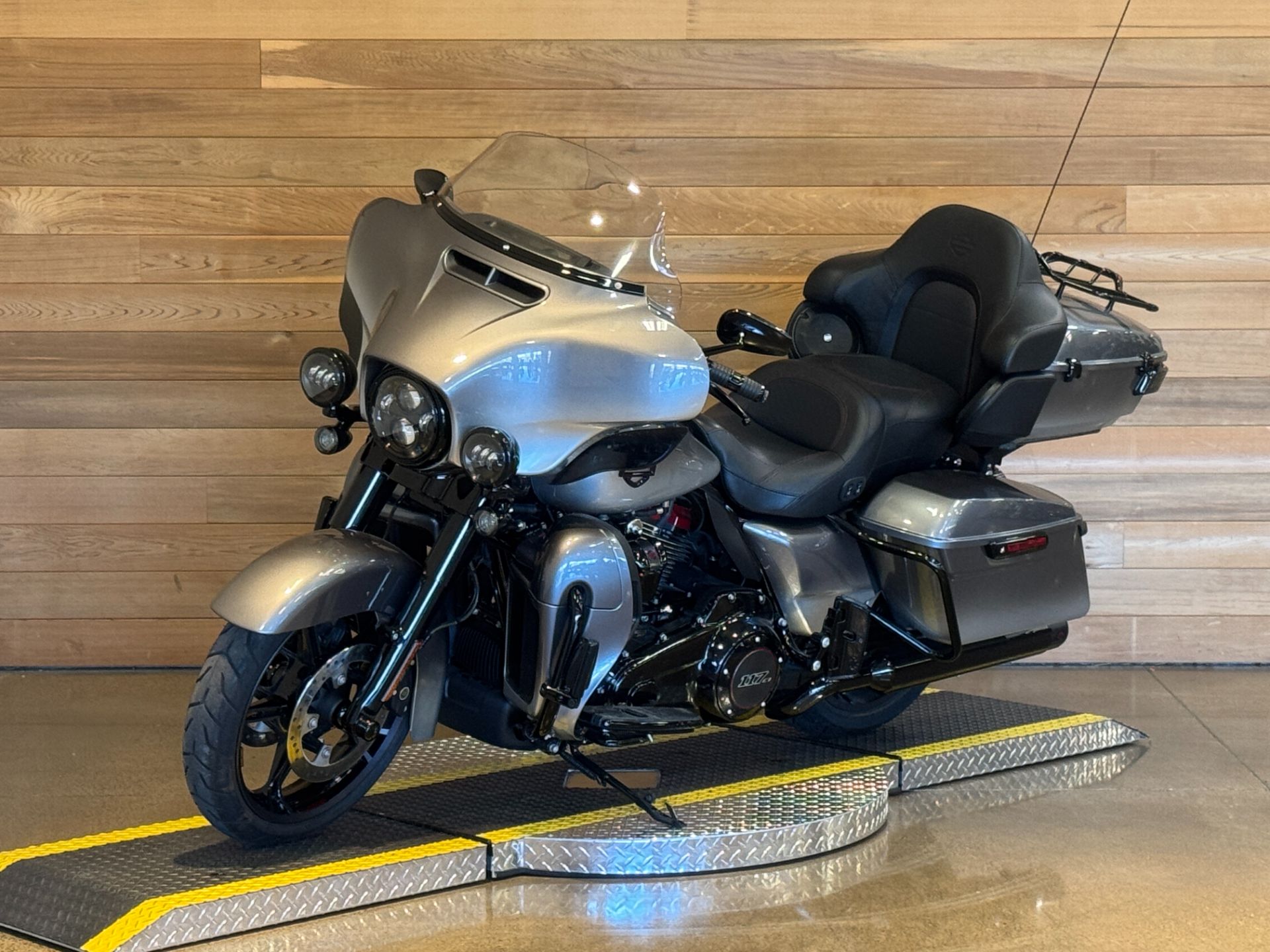 2019 Harley-Davidson CVO™ Limited in Salem, Oregon - Photo 4