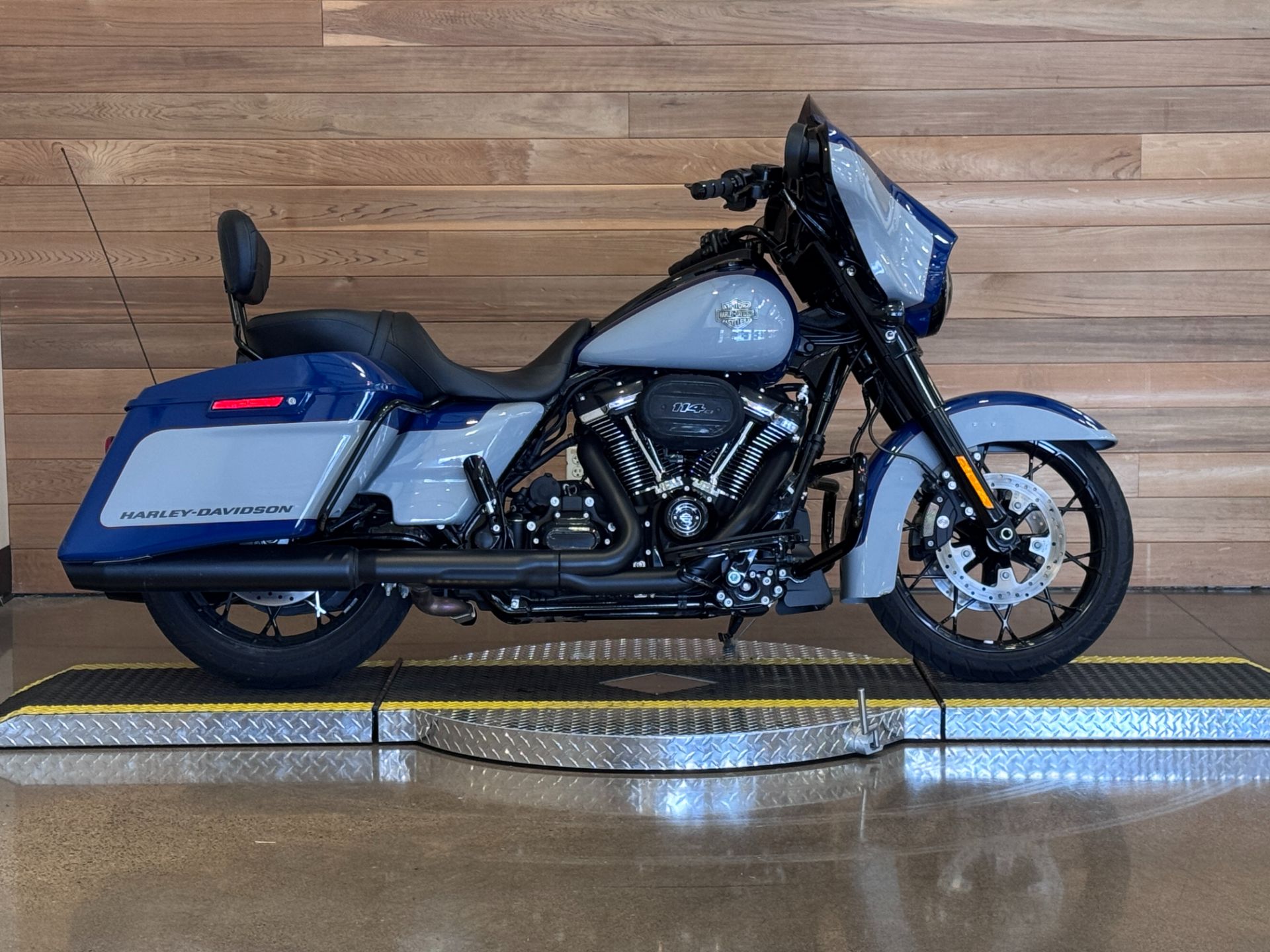 2023 Harley-Davidson Street Glide® Special in Salem, Oregon - Photo 1