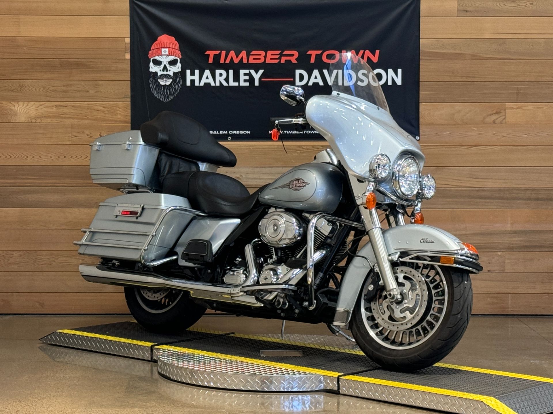 2012 Harley-Davidson Electra Glide® Classic in Salem, Oregon - Photo 2
