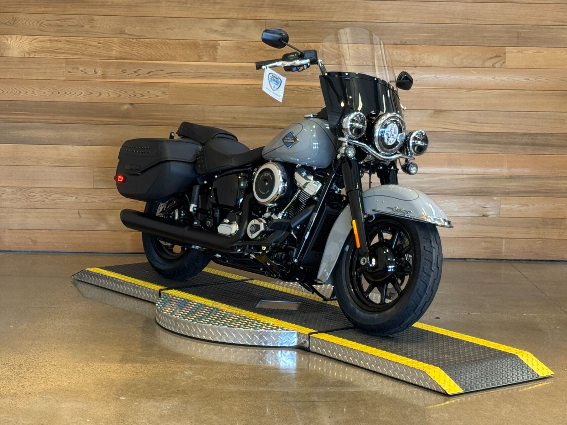 2025 Harley-Davidson Heritage Classic in Salem, Oregon - Photo 2