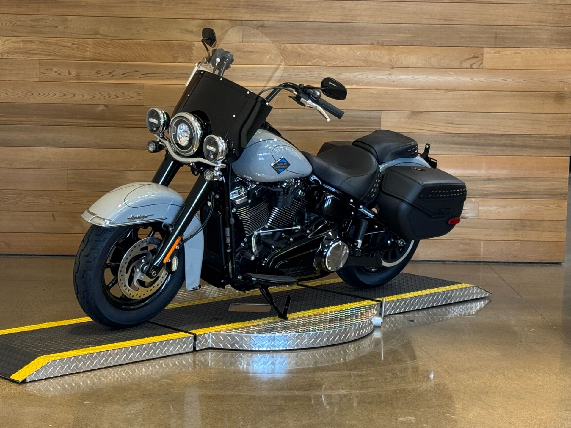 2025 Harley-Davidson Heritage Classic in Salem, Oregon - Photo 4