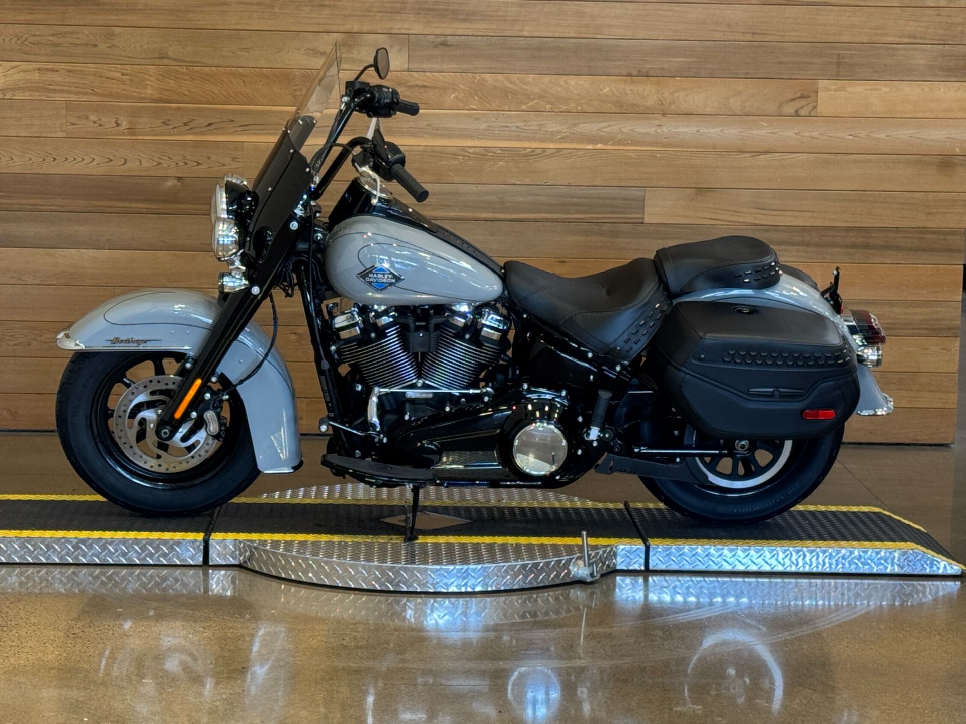 2025 Harley-Davidson Heritage Classic in Salem, Oregon - Photo 5