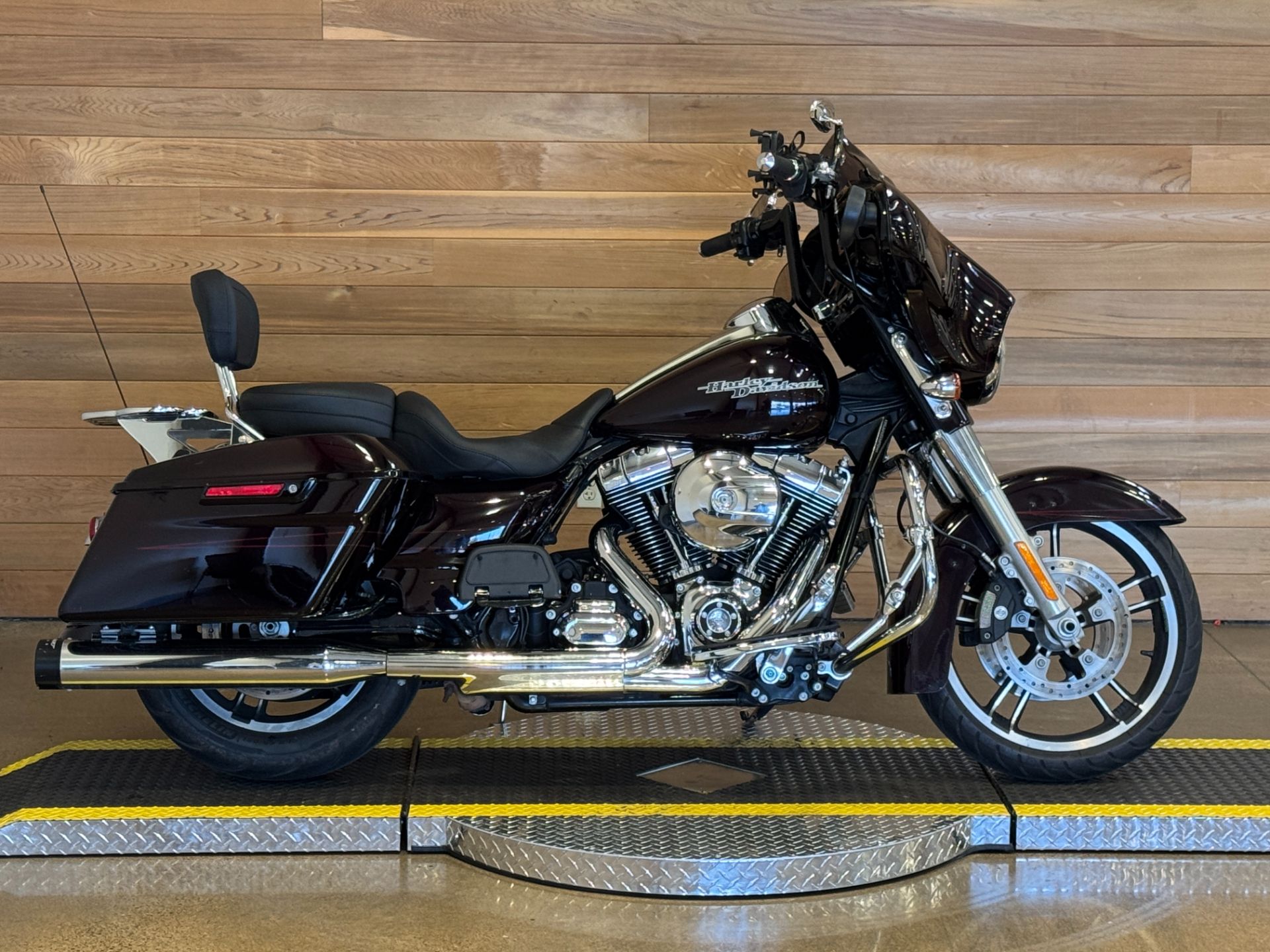 2014 Harley-Davidson Street Glide® Special 1