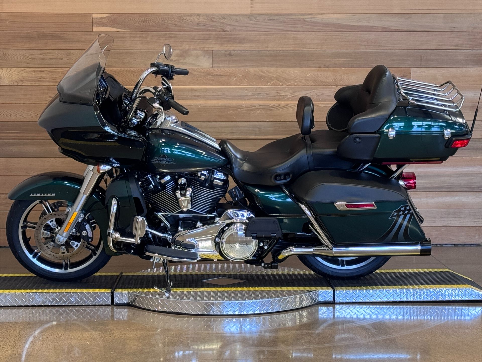 2021 Harley-Davidson Road Glide® Limited in Salem, Oregon - Photo 6