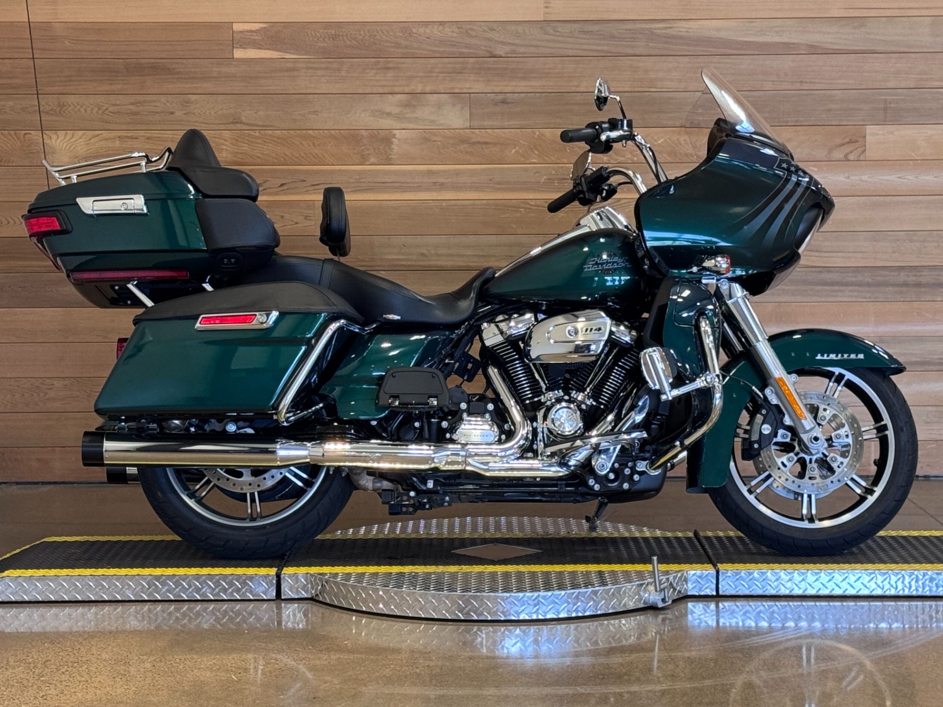 2021 Harley-Davidson Road Glide® Limited in Salem, Oregon - Photo 1