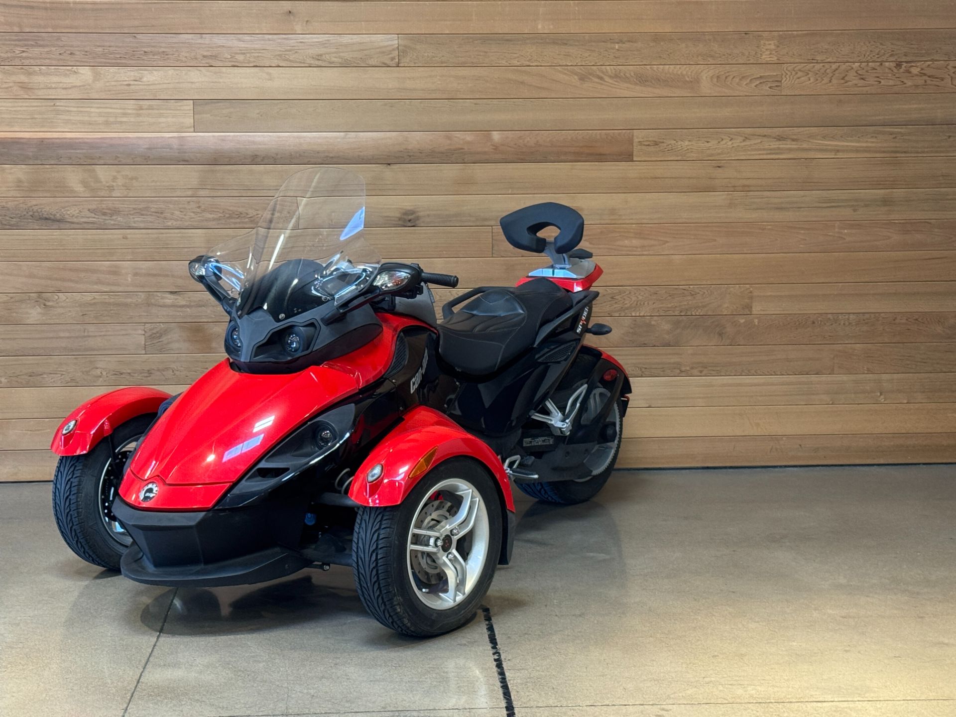 2009 Can-Am Spyder™ GS Roadster with SE5 Transmission (semi auto) in Salem, Oregon - Photo 4