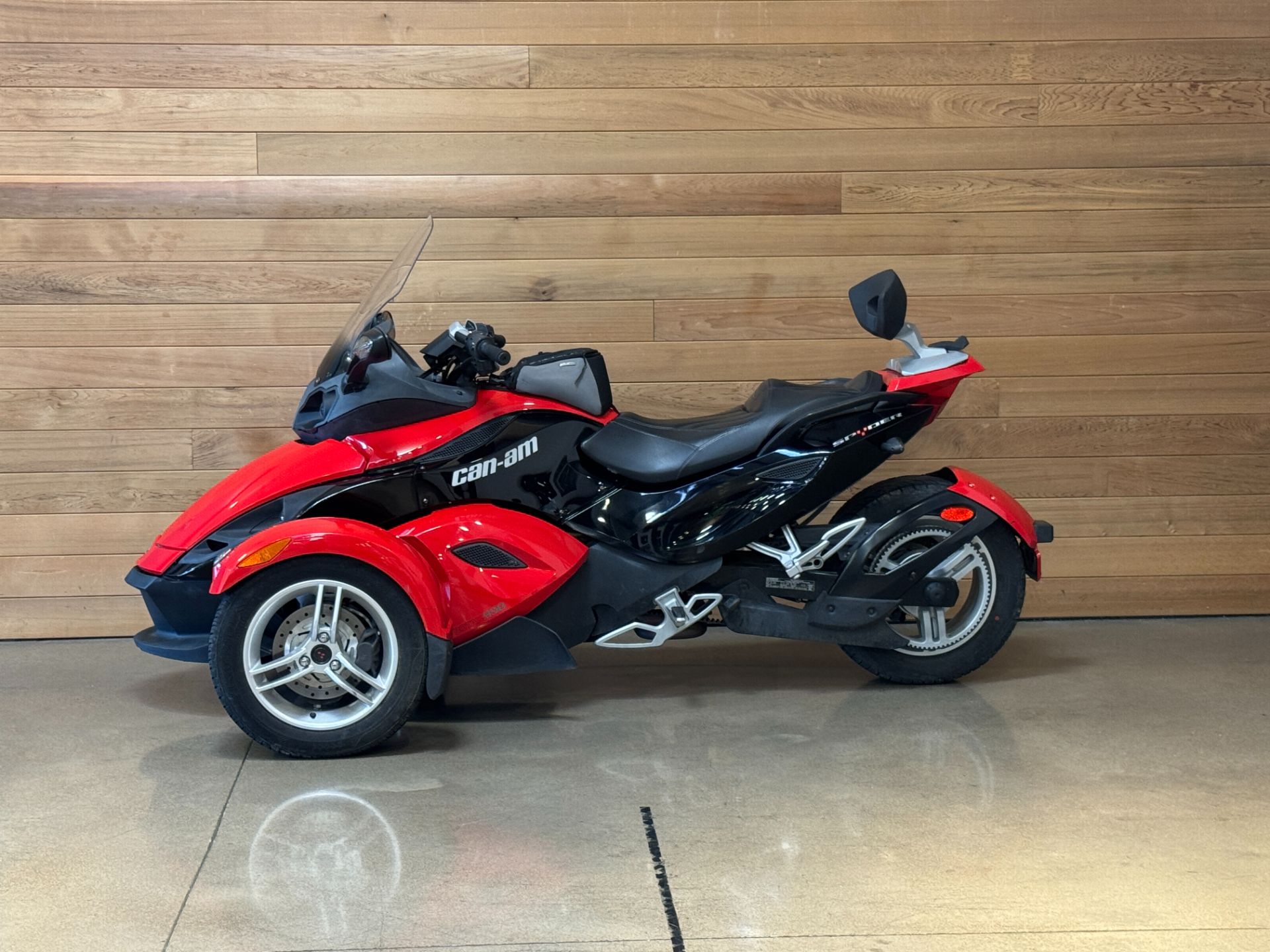 2009 Can-Am Spyder™ GS Roadster with SE5 Transmission (semi auto) in Salem, Oregon - Photo 5