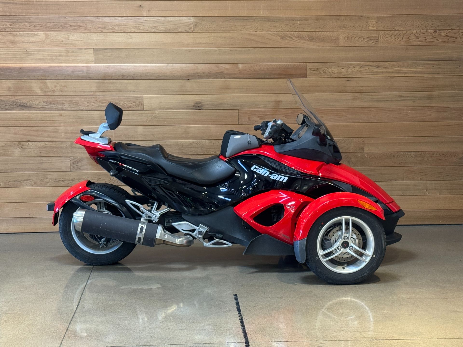 2009 Can-Am Spyder™ GS Roadster with SE5 Transmission (semi auto) in Salem, Oregon - Photo 1