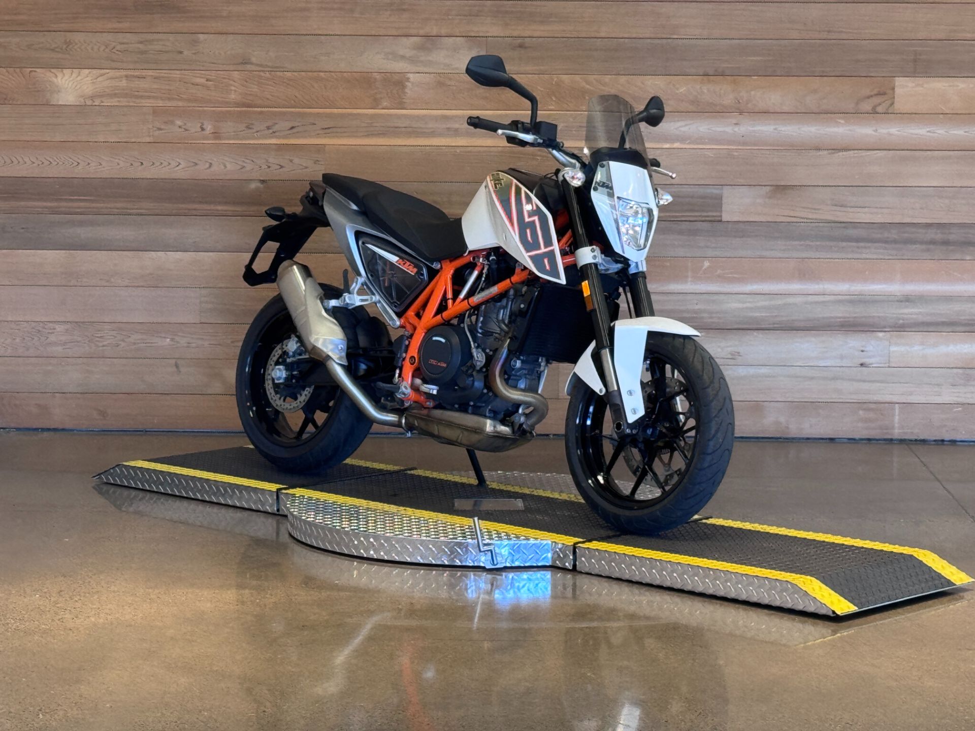 2013 KTM 690 Duke in Salem, Oregon - Photo 2