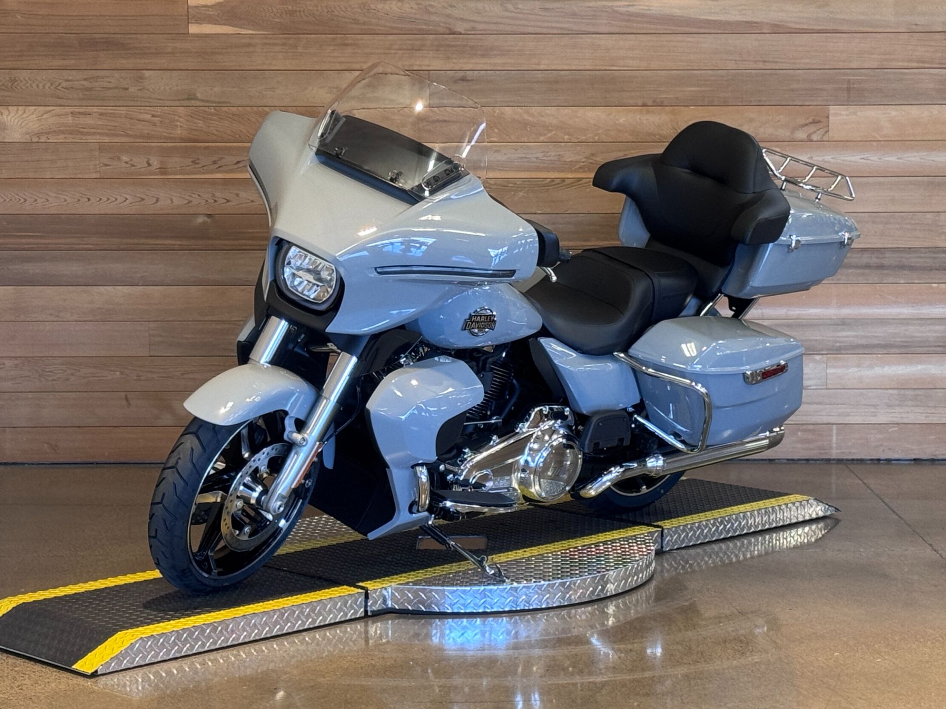 2025 Harley-Davidson Street Glide® Ultra in Salem, Oregon - Photo 4